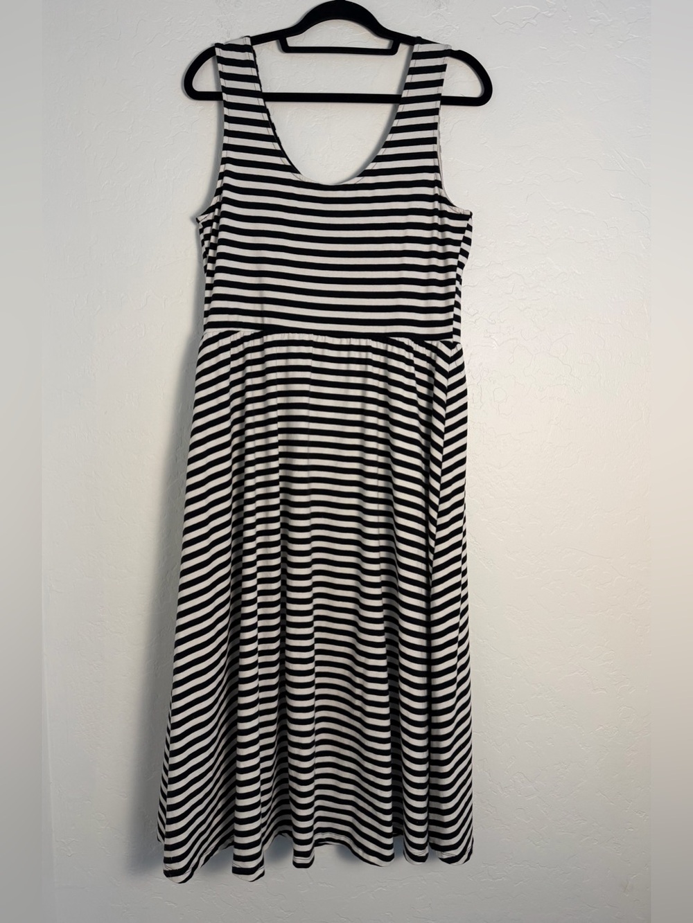 Who What Wear Women's Large Maxi Tank Style Top Dress Black/White Striped Flowy